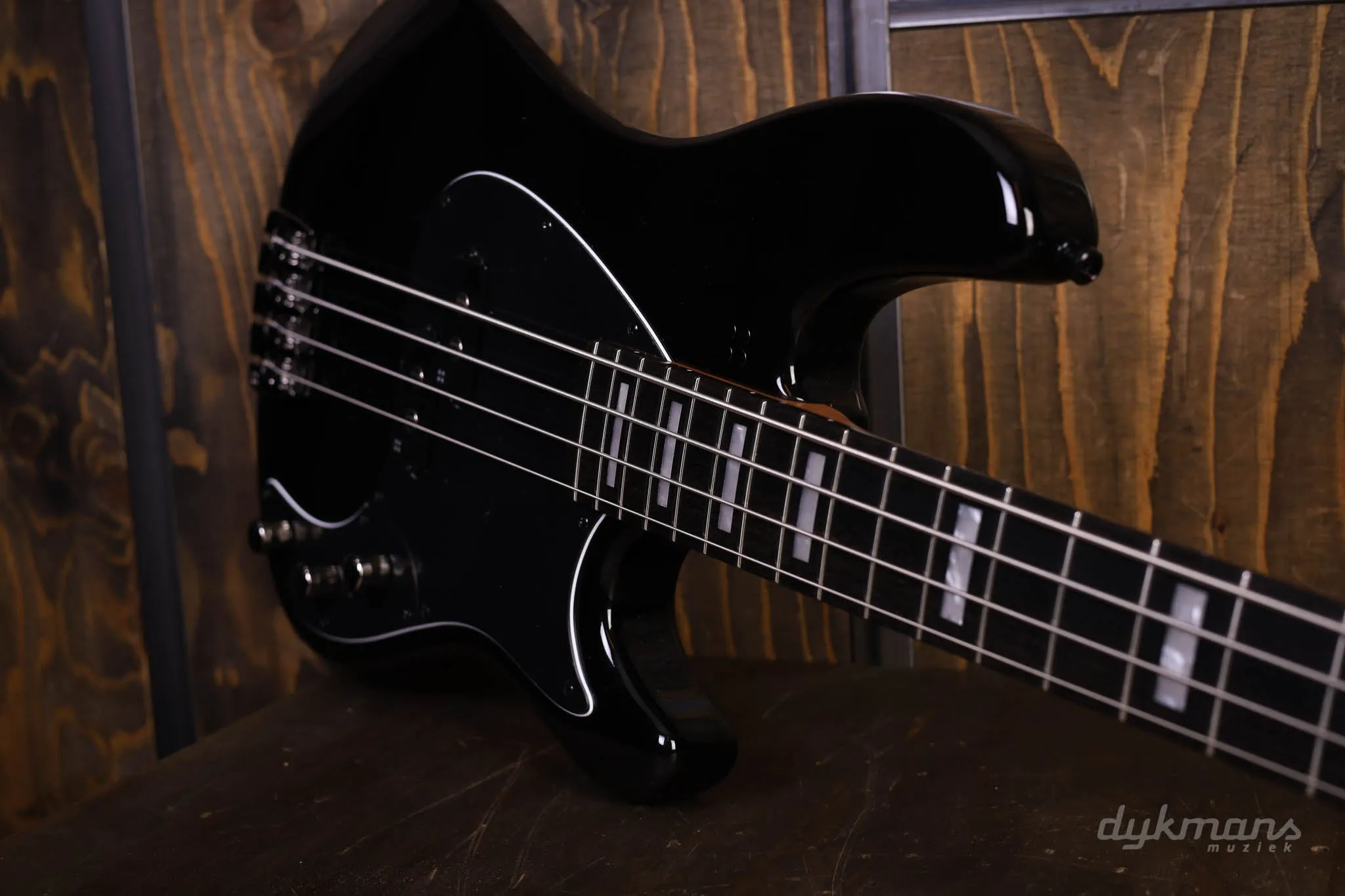 Sandberg California USA Black High Gloss