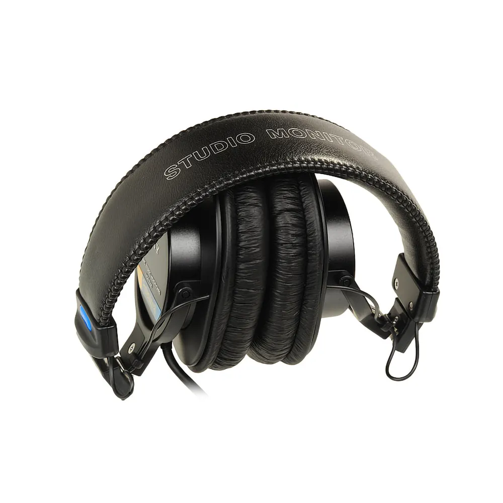 Sony MDR-7506 Professional Dynamic Wired Monitor Headphones with Large Diaphragm, 40mm Drivers and 20,000Hz / 1,000mW Power Audio Handling for Studio Audio Recording